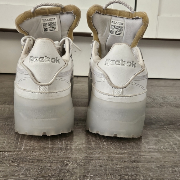 Club C Cardi Platform Sneaker Reebok, Size 9.5 - Picture 6 of 11